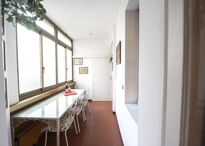 Trastevere 2 Bedroom Cozy *