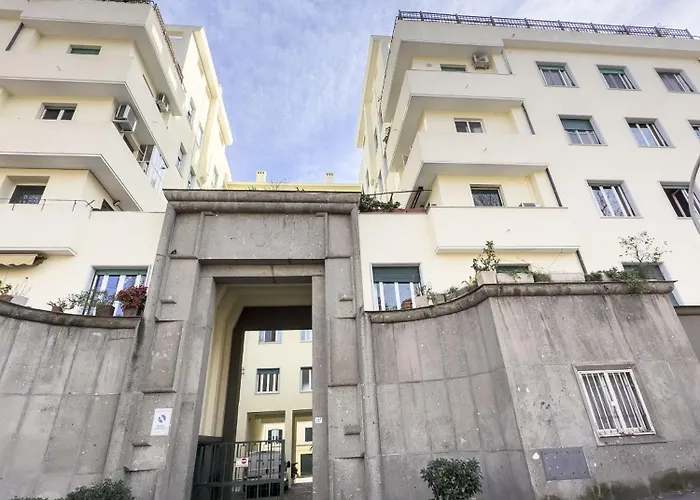 Trastevere 2 Bedroom Cozy *